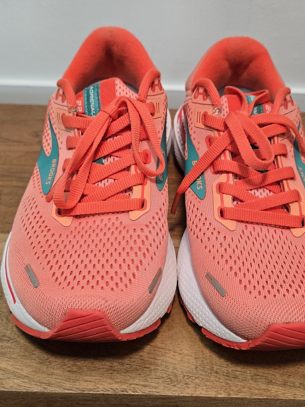 Brooks Women's Running Shoes - Coral Pink /Teal Size 6 - Picture 3 of 12